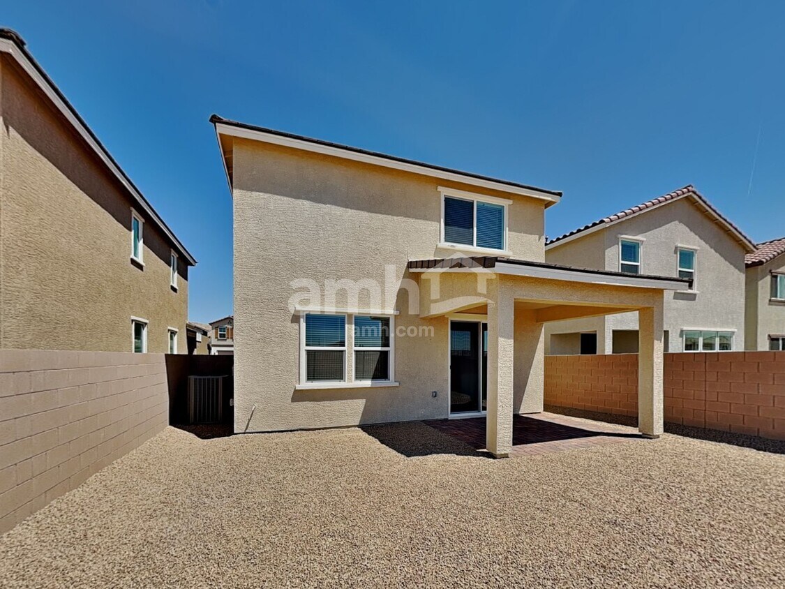 Foto del edificio - 7285 Arroyo Crossing Pkwy