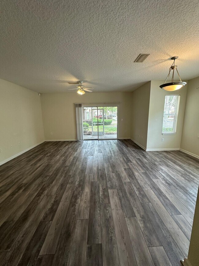Foto del edificio - 5663 Greenland Rd