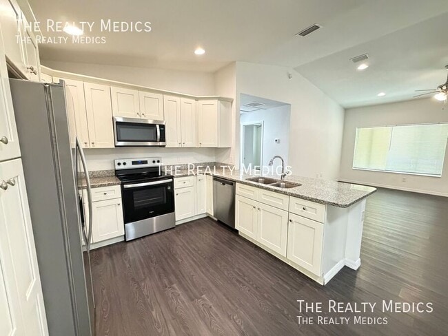 Foto del edificio - 303 Sequoia Dr