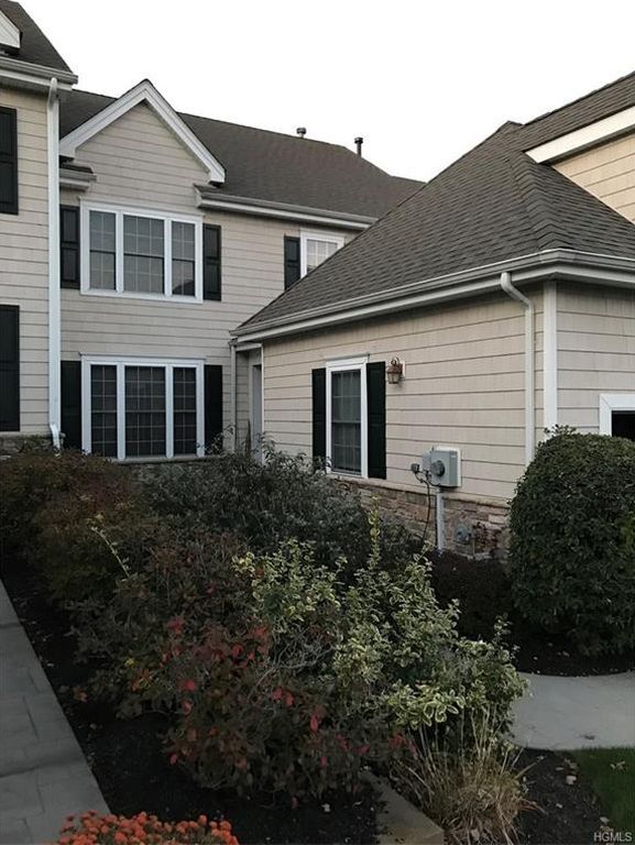 70 Pinehurst Cir, Monroe, NY 10950 Townhouse for Rent in Monroe, NY