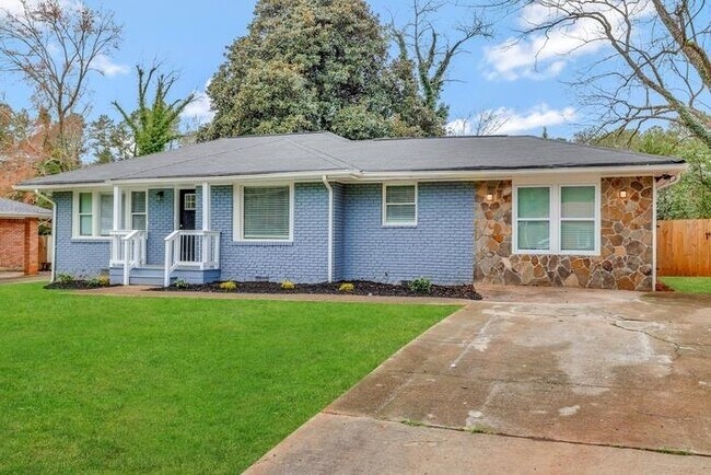 Building Photo - 1961 S Columbia Pl