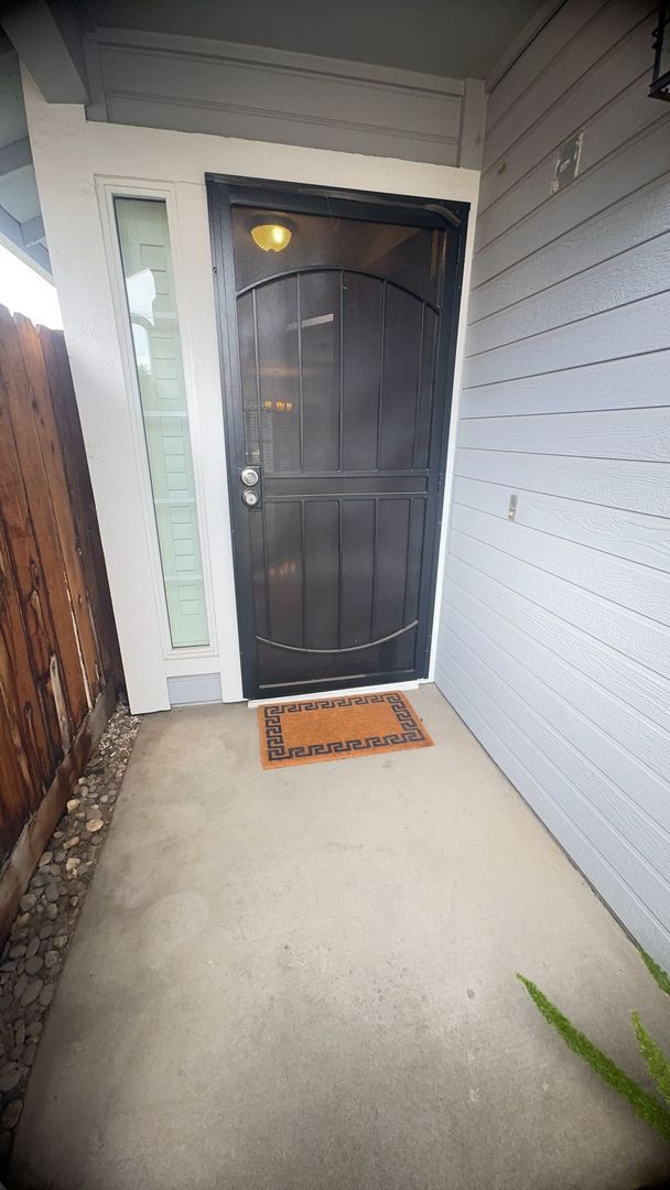 Foto del edificio - 3 Bedroom 2 Bathroom Charming home