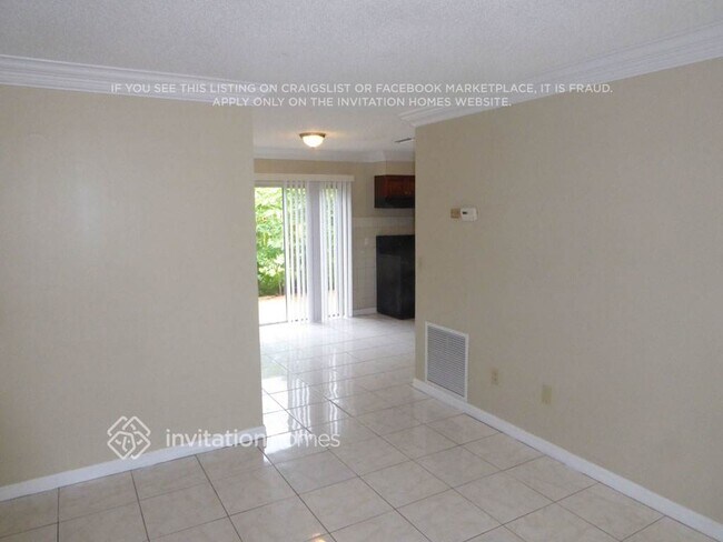 Foto del edificio - 4675 Addison St