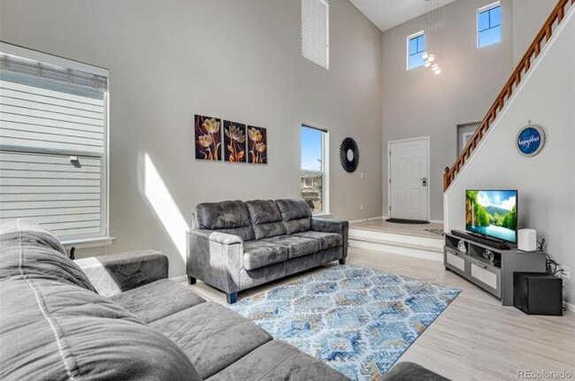 Building Photo - Fullerton Cir