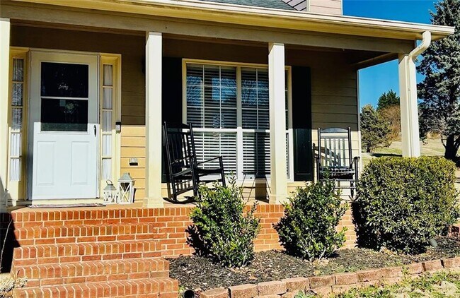 Building Photo - 5472 Riverchase Dr