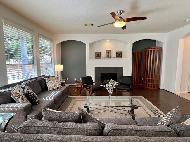 Foto del edificio - 2 Stone Arrow Pl