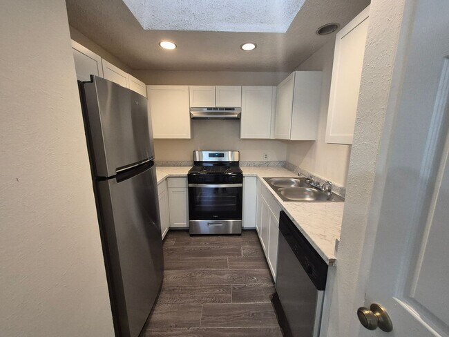 Foto del edificio - 1105 Ash Cove