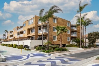 Building Photo - 600 E Oceanfront
