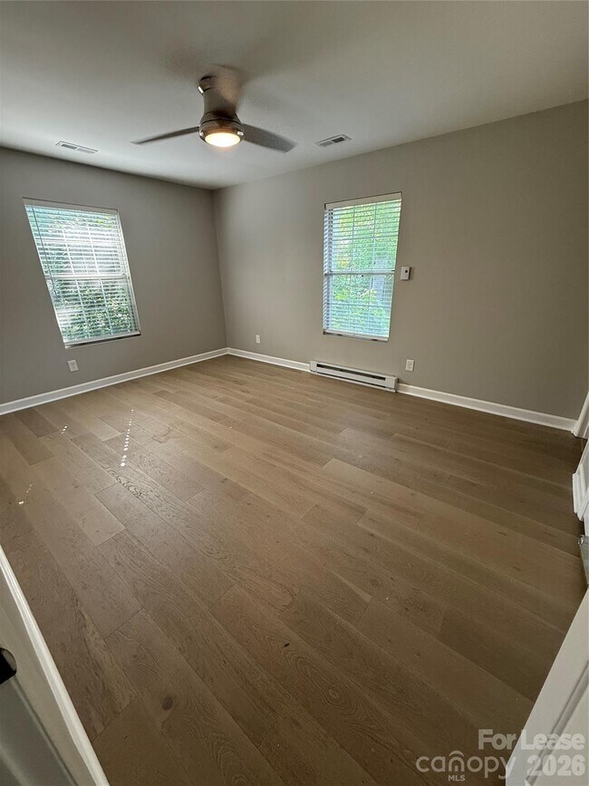 Building Photo - 4371 La Brea Dr