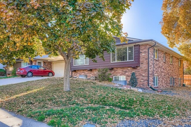 Photo - 4 Bed 2.5 Bath Duplex with Private Fenced ... House