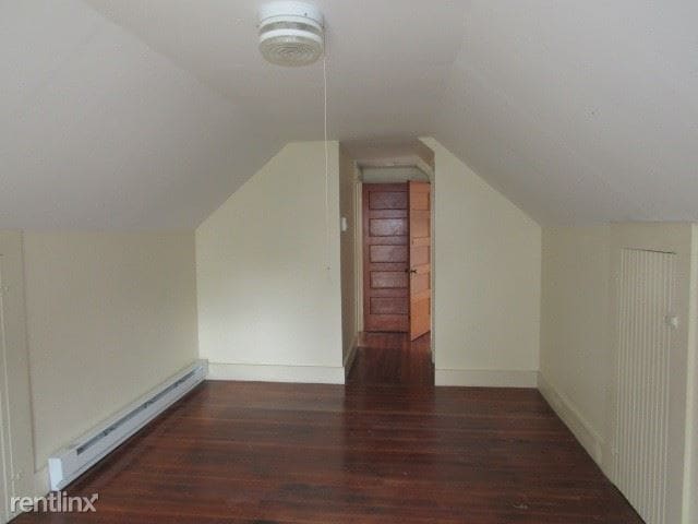 Building Photo - 94 Divinity St