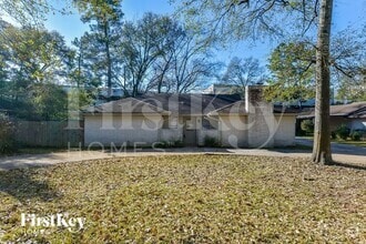 Building Photo - 214 Oakwood Dr