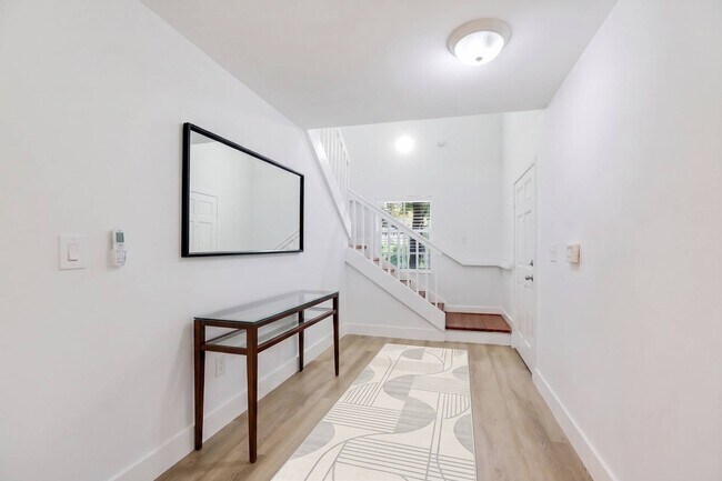 Building Photo - 3605 SW 37th Ave