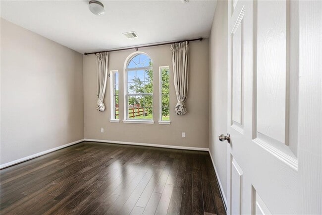 Building Photo - 26723 Gladestone Ridge Ct
