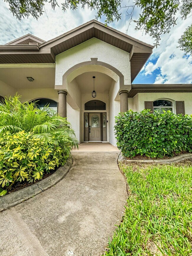 Building Photo - 712 Sunflower Dr