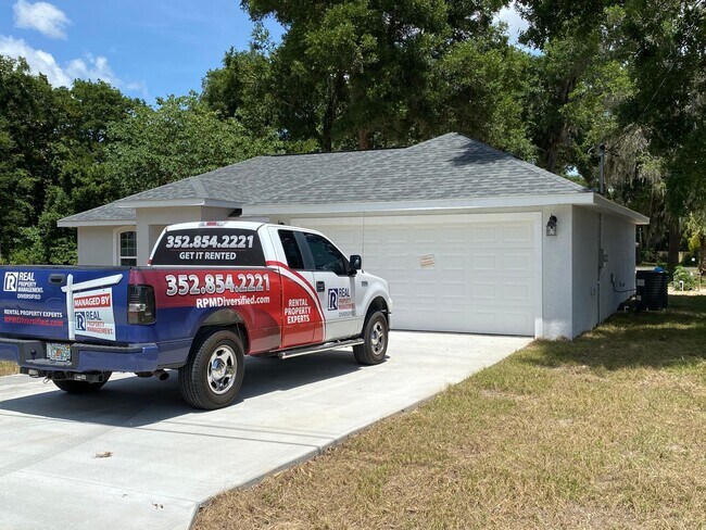 Foto del edificio - Desirable SE Ocala Neighborhood 3/2/2 **Won't Last**