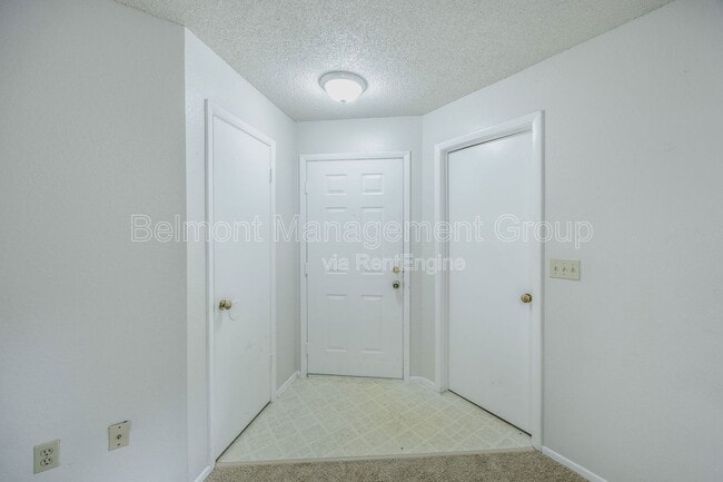 Photo - 974 Leeward Pl Apartment