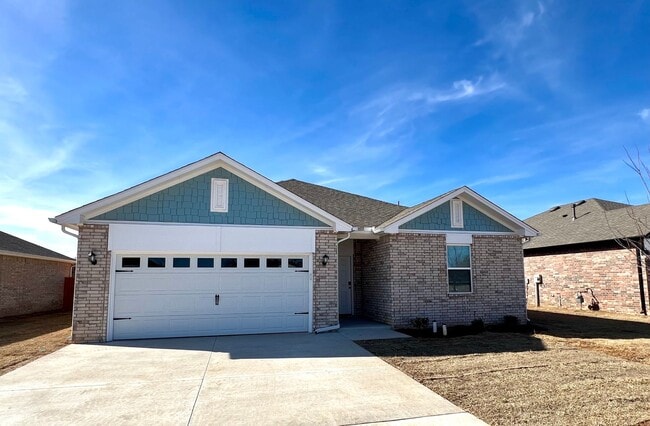 3 Bedroom 2 Bathroom 2 Car Garage Home in ... - 3 Bedroom 2 Bathroom 2 Car Garage Home in ...