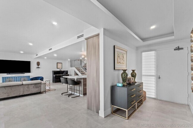 Building Photo - 3966 N Ocean Dr
