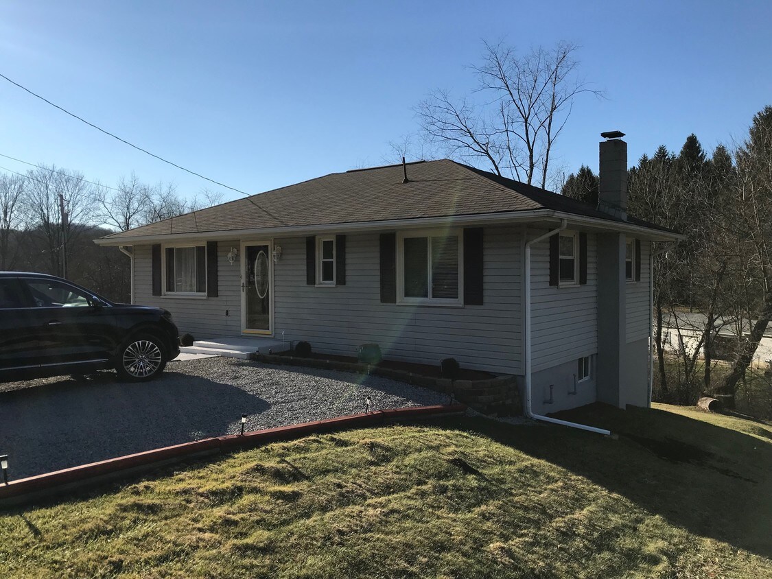 Primary Photo - 787 Johnsonville Rd