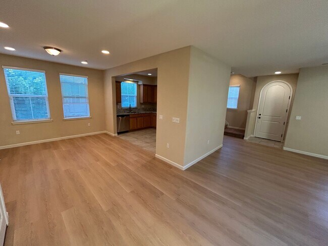 Building Photo - Solar Powered Modern Tri Level!