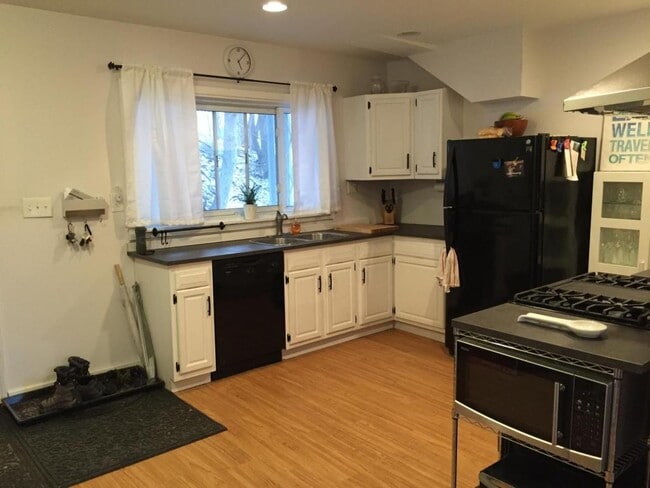 Photo - 513 56th St House
