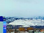 Foto principal - Views of the High Sierra with a downtown l...