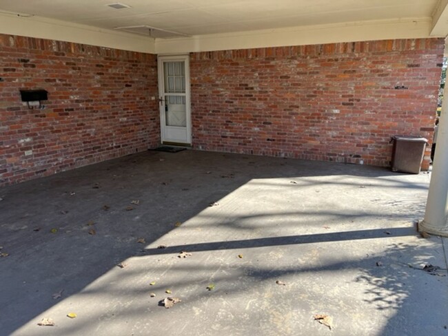 Building Photo - Lakewood 3 BR & 2 Bath in North Little Roc...