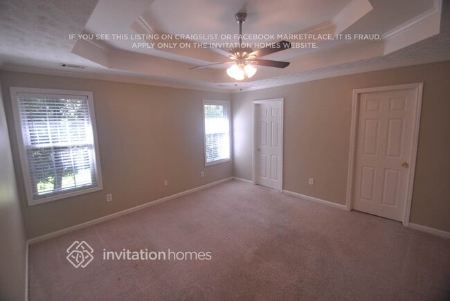 Building Photo - 717 Thornapple Trail SW