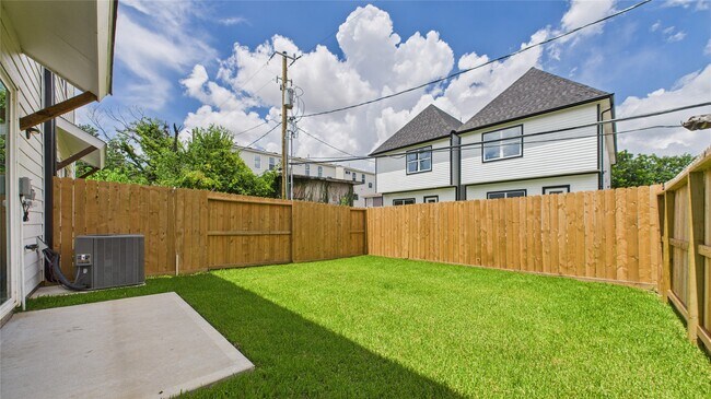 Foto del edificio - 6732 Lozier St