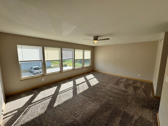 Building Photo - Stunning Modern Urban Loft – Spacious, Sty...