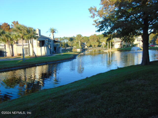 Building Photo - 10200 Belle Rive Blvd
