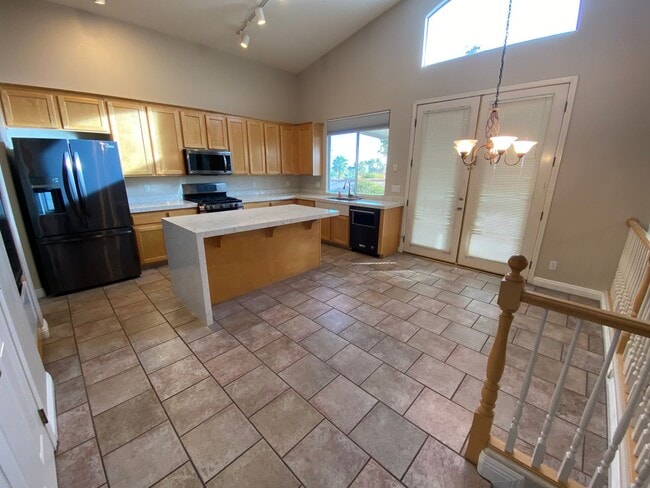 Building Photo - Beautiful 4 bed/ 3 bath house located in Summerlin