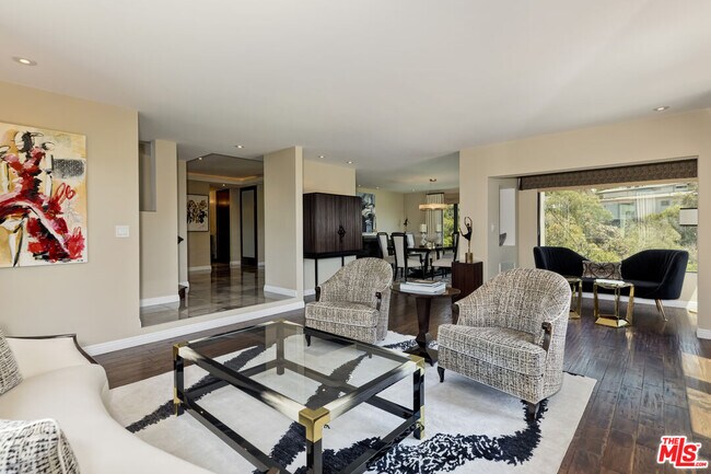 Foto del edificio - 324 N Bonhill Rd