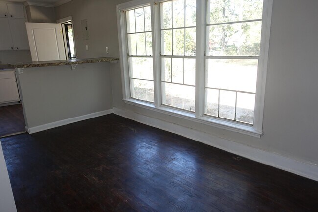 Foto del edificio - 1700 35th Street Ensley