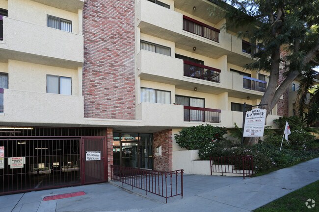 Foto del edificio - Eastborne III Apartments