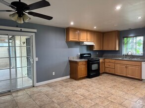 Building Photo - 7840 Spohn Ave