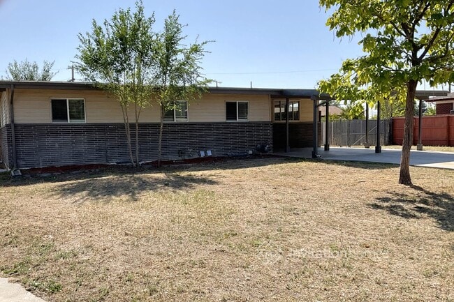 Foto del edificio - 8700 Galen Ct
