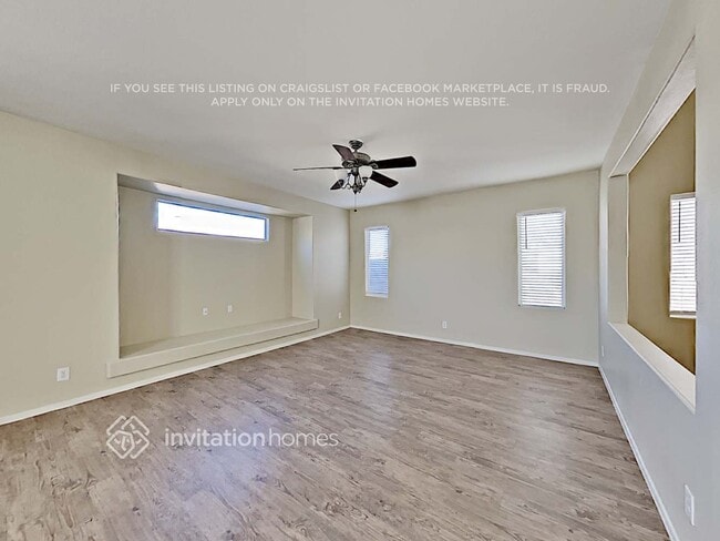 Foto del edificio - 10410 Morning Drop Ave