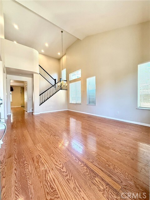 Foto del edificio - 1319 Jacaranda Cir