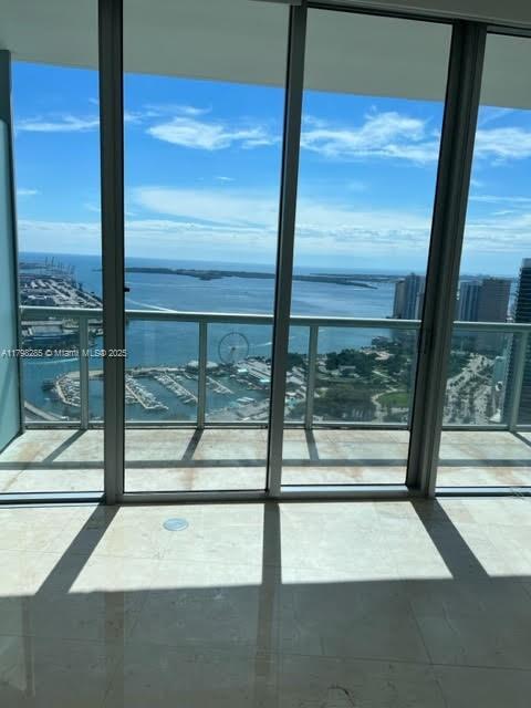 Foto del edificio - 888 Biscayne Blvd