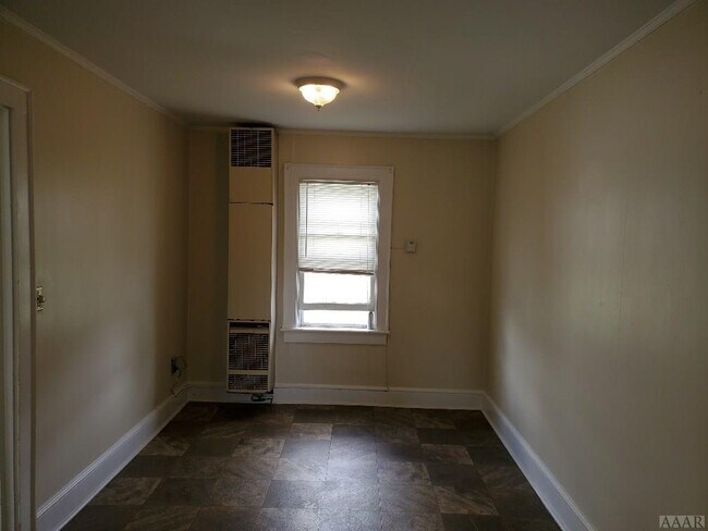 Building Photo - 109 Merriwood Ave