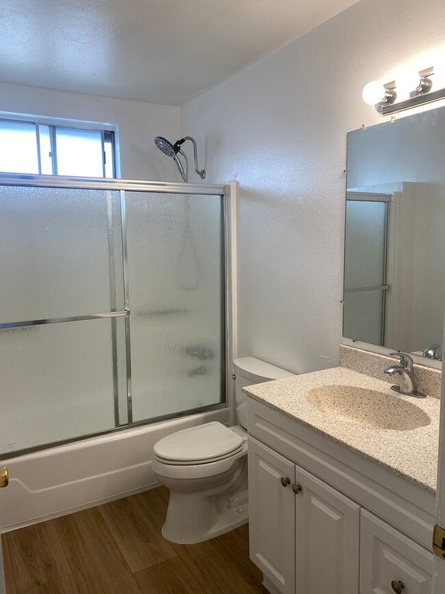 Building Photo - GRAND AVENUE (832)