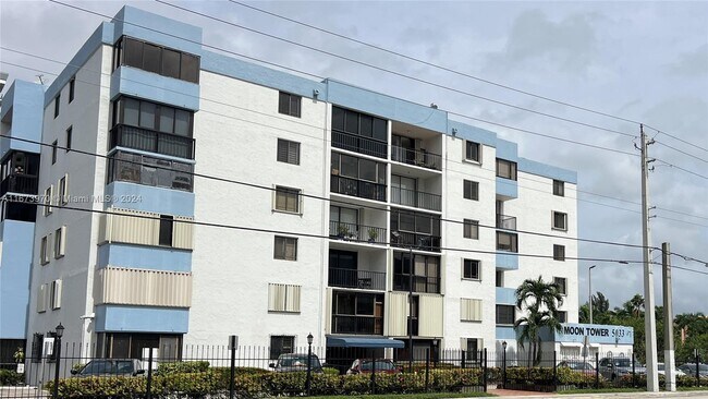 Foto del edificio - 5033 NW 7th St