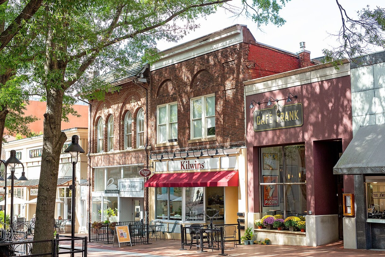 Primary Photo - 313 E Main St