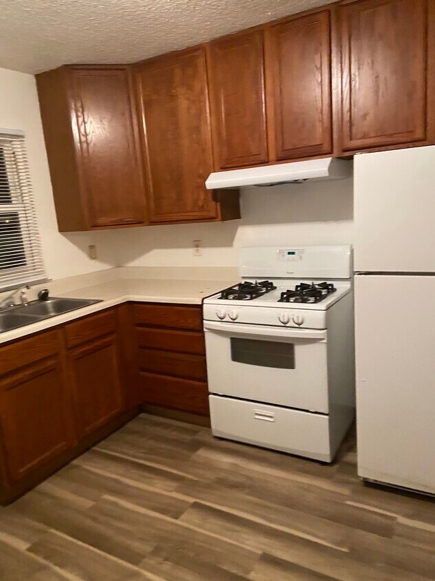 Building Photo - 1316 Juniper Dr