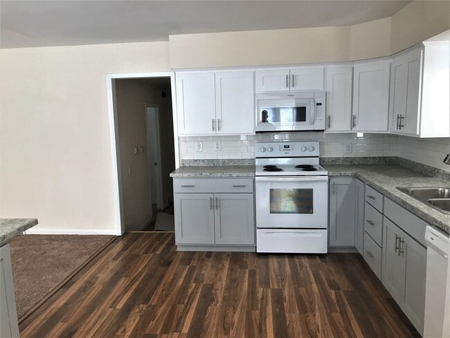 Building Photo - 5257 Irish Ln
