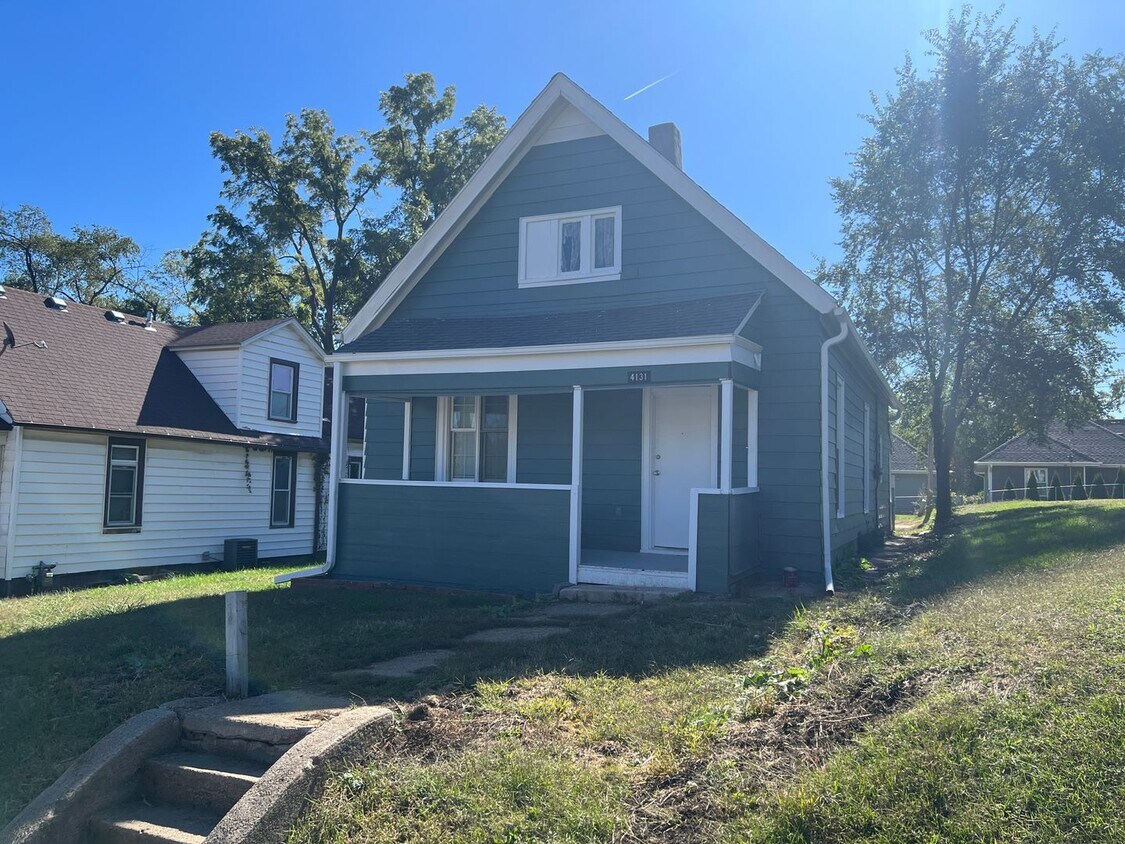 Primary Photo - Remodeled 2BR+ Home in Orchard Hill!