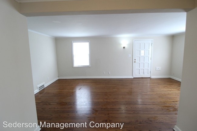Building Photo - 308 E 27th Ave