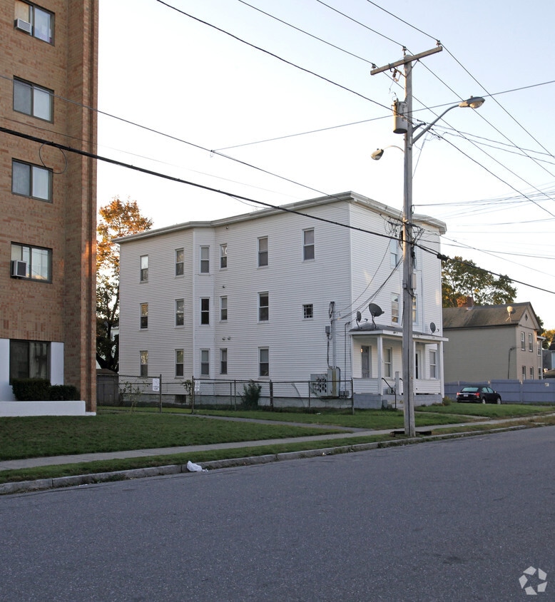 Primary Photo - 150 4th St